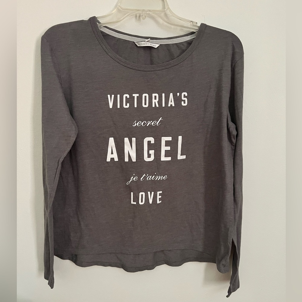 Victoria Secret Top Size: Small Color: Gray